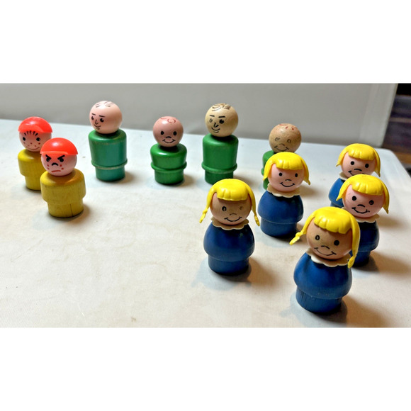 Vintage Fisher Price Little People Lot of 11 Figures Wood Bottom 1960s early 70s - Picture 1 of 4
